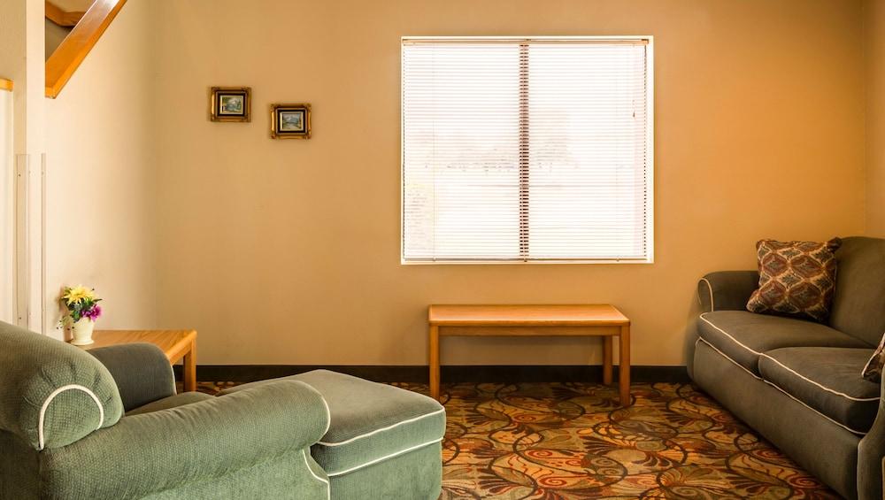 Oyo Hotel Lincoln Airport Ne, Hwy 80 Exterior foto